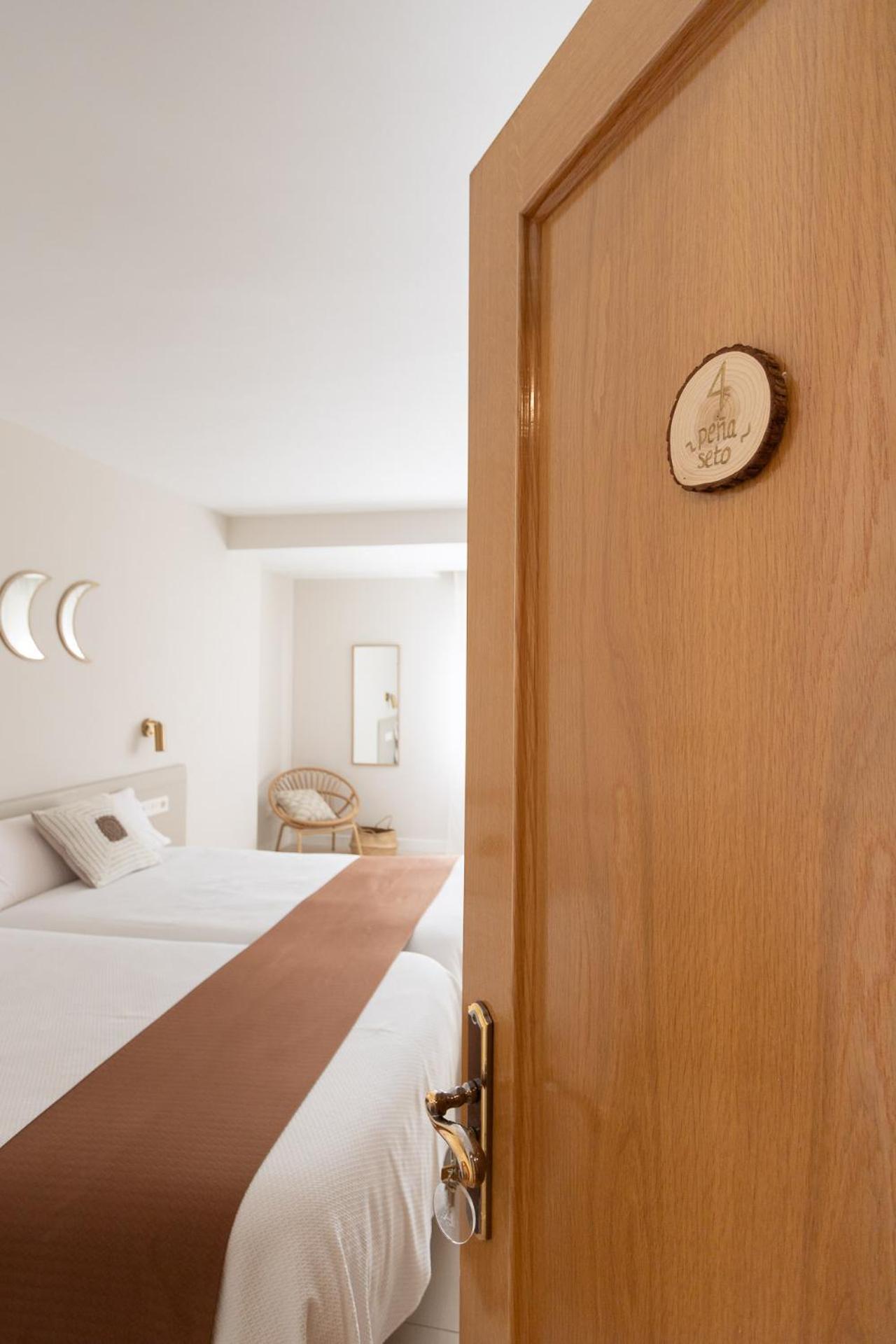 Hostal Lobrega Torrecilla en Cameros Luaran gambar
