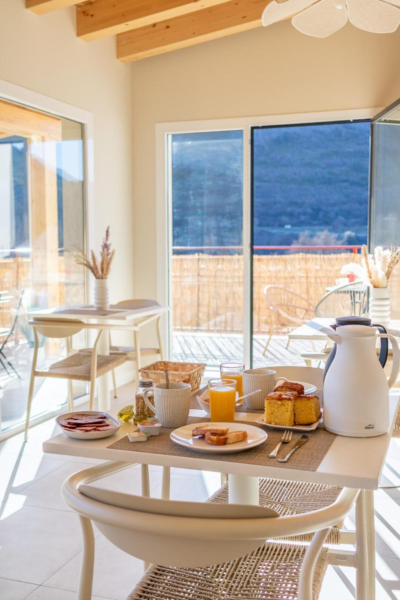 Hostal Lobrega Torrecilla en Cameros Luaran gambar